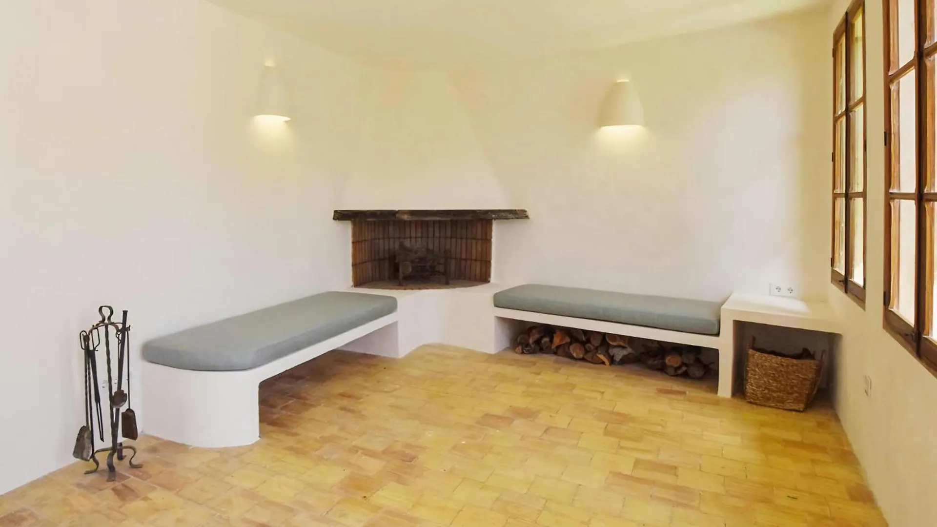 Cosy Holiday Home With Swimming Pool Biniamar