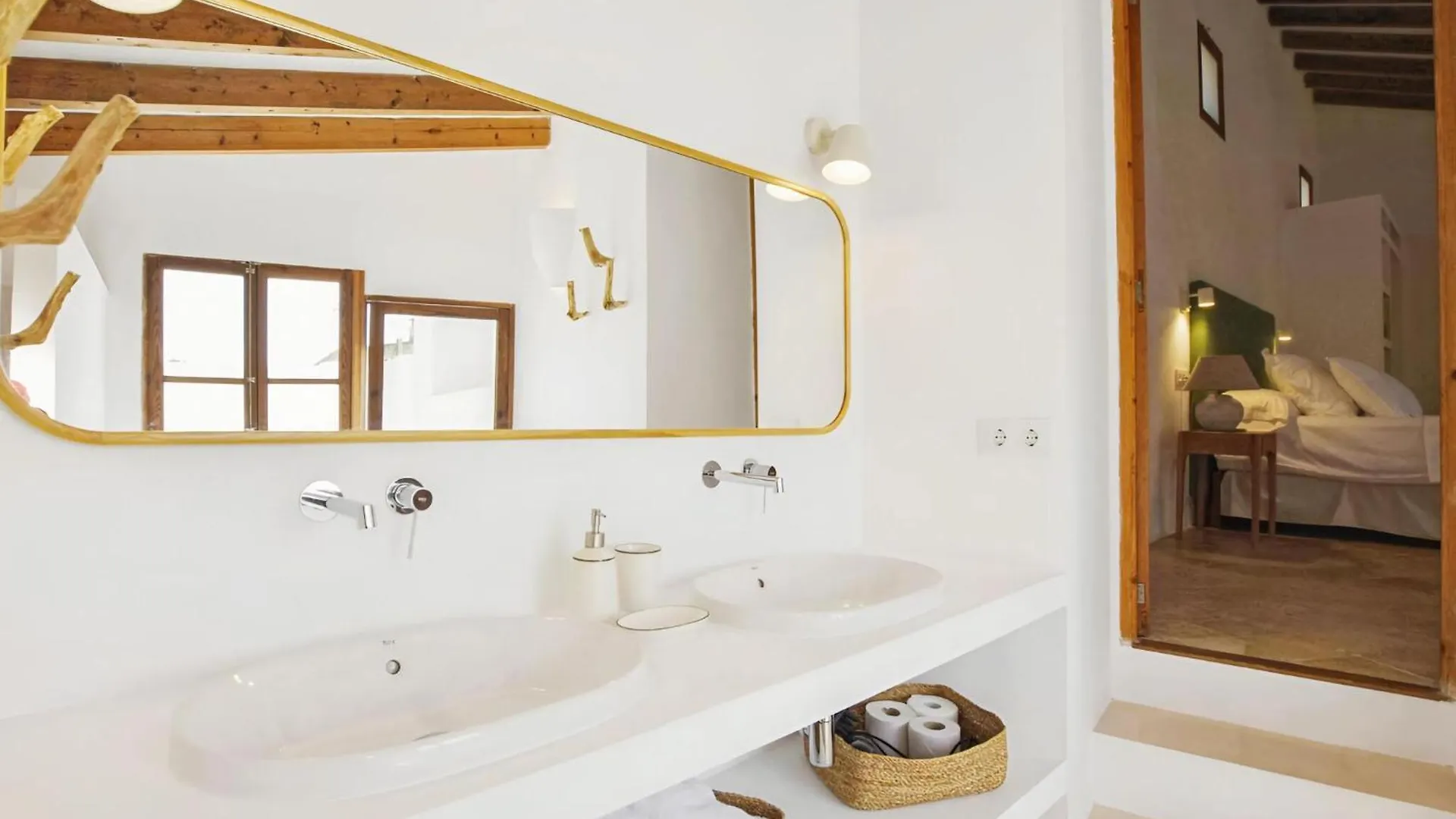 Cosy Holiday Home With Swimming Pool Biniamar