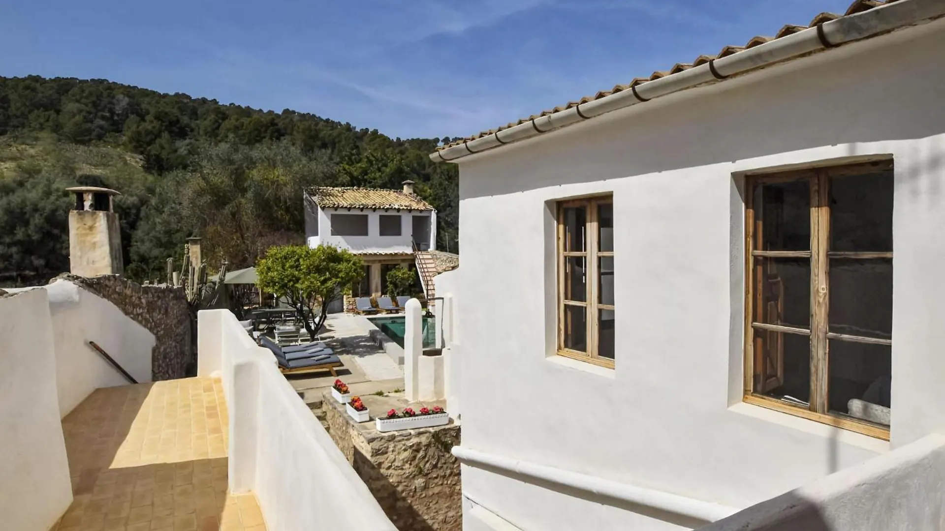 Cosy Holiday Home With Swimming Pool Biniamar