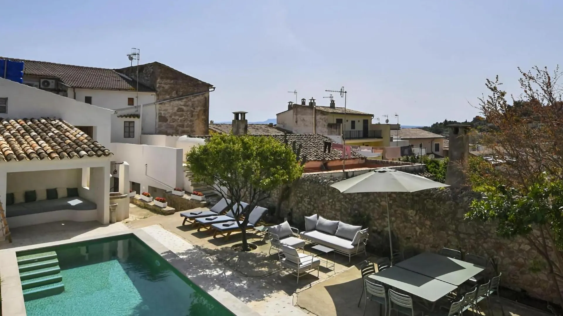 Cosy Holiday Home With Swimming Pool Biniamar